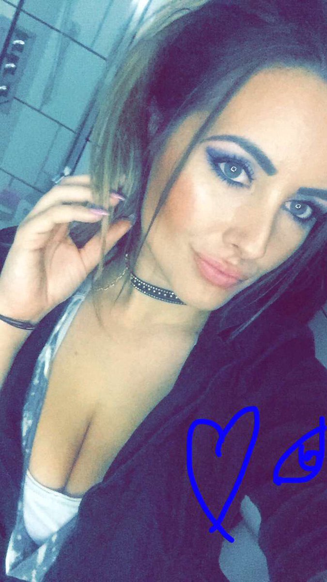 I've got to admit I do love this #snapchatfilter 💕 Happy Saturday...have fun! #itstheweekend #saturday #playtime #glamour #livelife #loveit