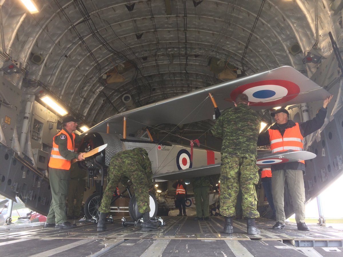 Aeroport_Lille's tweet photo. Opération spéciale @Aeroport_Lille dans le cadre des commémorations de bataille Vimy 1917 
#ARC_RCAF  #VIMY100 #VimyFlight #CanadianForces https://t.co/tKOTILlXLb