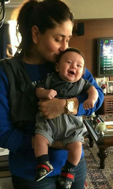 ferchichi_siwar's tweet photo. The most waiting picture ever the look soooo sweeet 😍😘😘muaaah #KareenaKapoorKhan @SRKsHeartAvani @TaaniRaj https://t.co/nkgNLcLTXS