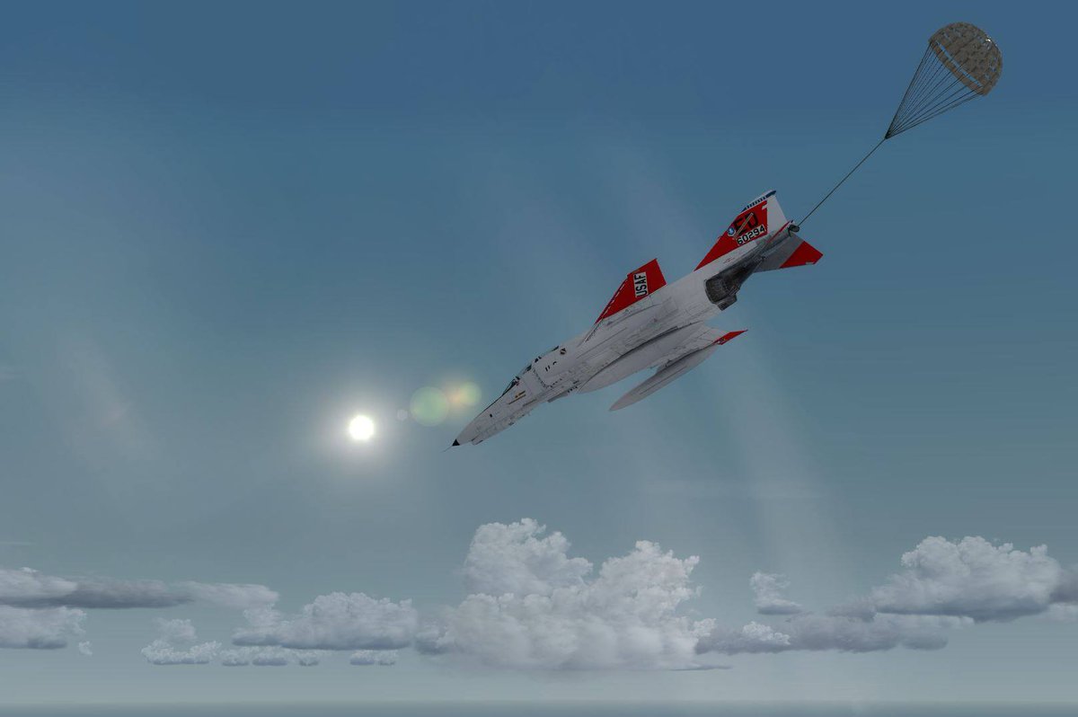 blackbirdsims's tweet image. Attempting recovery from flat spin with drag chute in F-4E  #advancedmodel