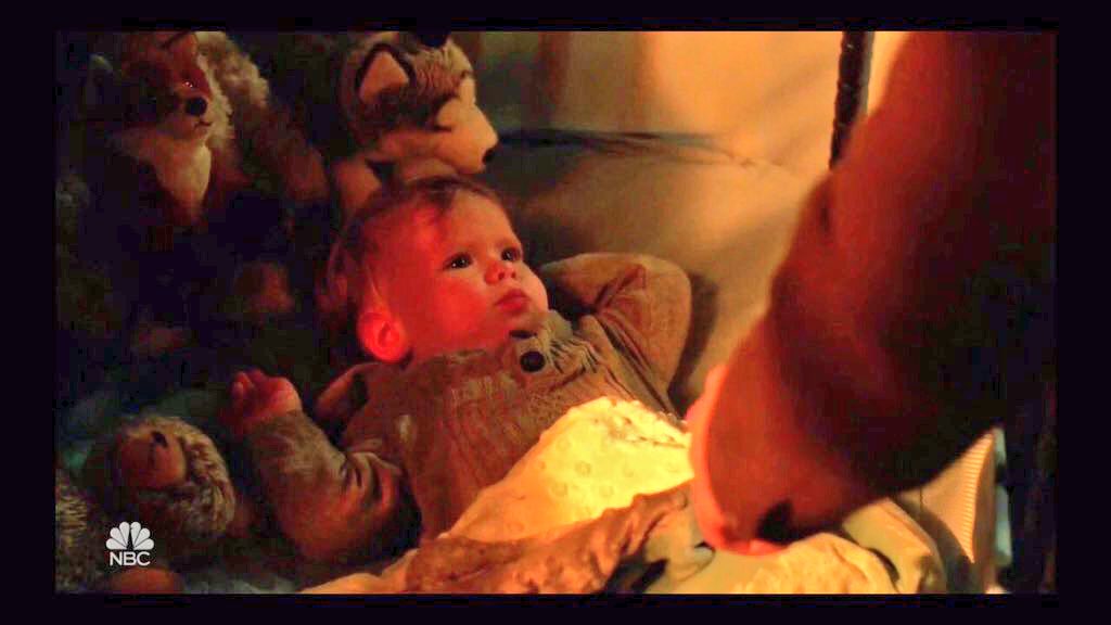 #Grimm Soo cute #NadalindFamily Addie &amp; Kelly waiting for Daddy Nick #Nadalind deserve a happy ending