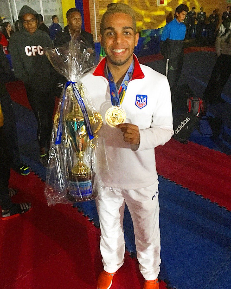 elvisbarbosa66's tweet image. Campeón del Open de Colombia G1 2017 🥇Gracias todos por su gran apoyo👋🏽. ¡Seguimos trabajando PUERTO RICO! #Taekwondo #EquipoPur🇵🇷🏆