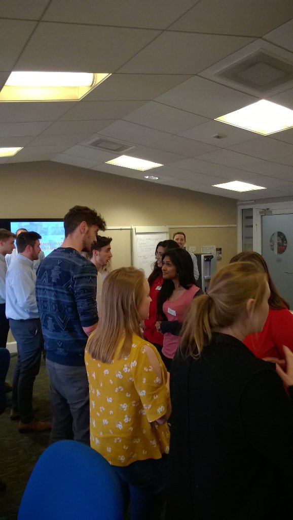 jonkrnli's tweet photo. Pitching practice #F2Ftraining #bestsummerjob #proudofourcrowd https://t.co/rPJBwB6Fnn