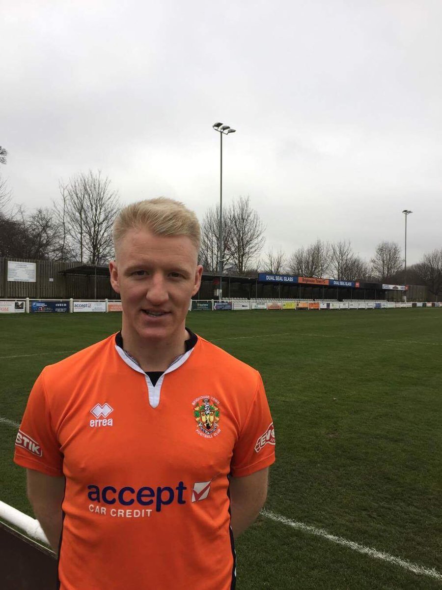 brighousetownfc's tweet photo. 20' GOOOALLL Ben Wharton!!! 1-0. https://t.co/pTqUUdHOxM