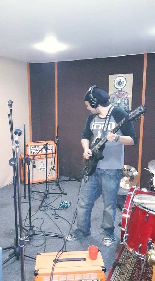 thoughtflowmx's tweet photo. #PsicodeliaRecords #Darto #recording #guitars #newmusic https://t.co/bBXQNTZlSx
