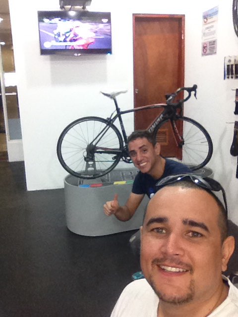 Gheyler's tweet photo. @mario_sabato @ESPNcycling 
Desde @Onbikemargarita en sintonía! Del Primer monumento #MSRxESPN Gaviria nuestro favorito https://t.co/ZQtFZENeWO