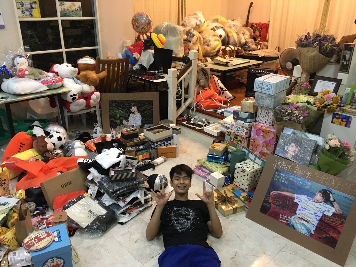ohmpawatt's tweet photo. ขอบคุณทุกๆคน ขอบคุณทุกความรัก ขอบคุณทุกกำลังใจ ขอบคุณงานวันนี้ ขอบคุณครอบครัวที่เลี้ยงดู ขอบคุณ copy a ขอบคุณเพื่อนๆทุกคน และขอบคุณแฟนคลับ https://t.co/YLb3lchsyt