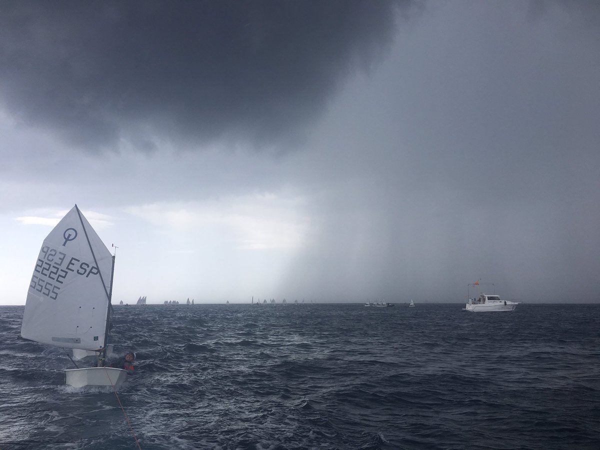 Tormenta!!!!
Nos vamos a casa!!!!
<a href="/guiade_isora/">Ayuntamiento de Guía de Isora</a> <a href="/DXTenerife/">Deportes Tenerife</a> @