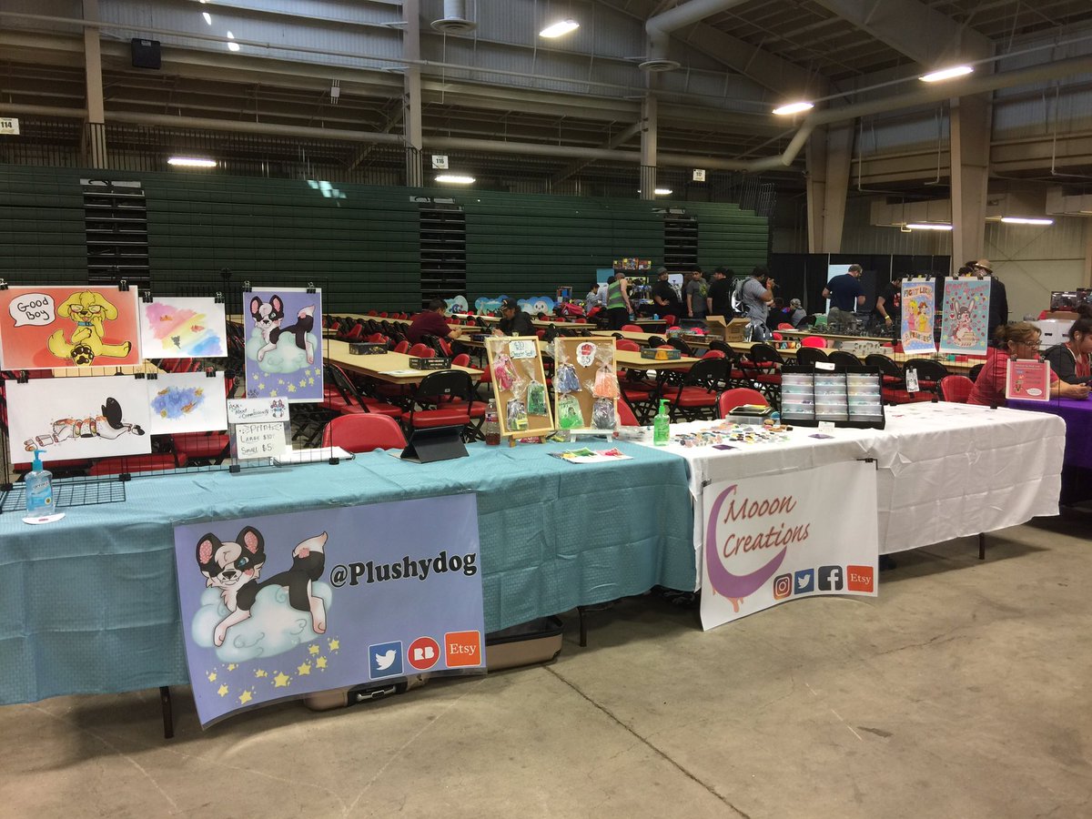 BaileyAlien's tweet photo. Selling at #gogames360 ! Got prints and lots of stickers for sale! ✨👌 https://t.co/ZQcdmCSA4E