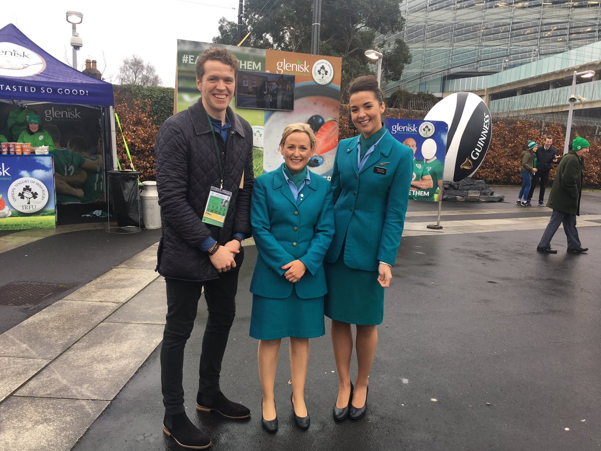 GleniskEvents's tweet photo. We're here again at @AVIVAStadium with @Glenisk &amp; @IrishRugby &amp; @AerLingus &amp; @VodafoneIreland for the big one!! #IrevEng #shouldertoshoulder https://t.co/r85DFhbMRL
