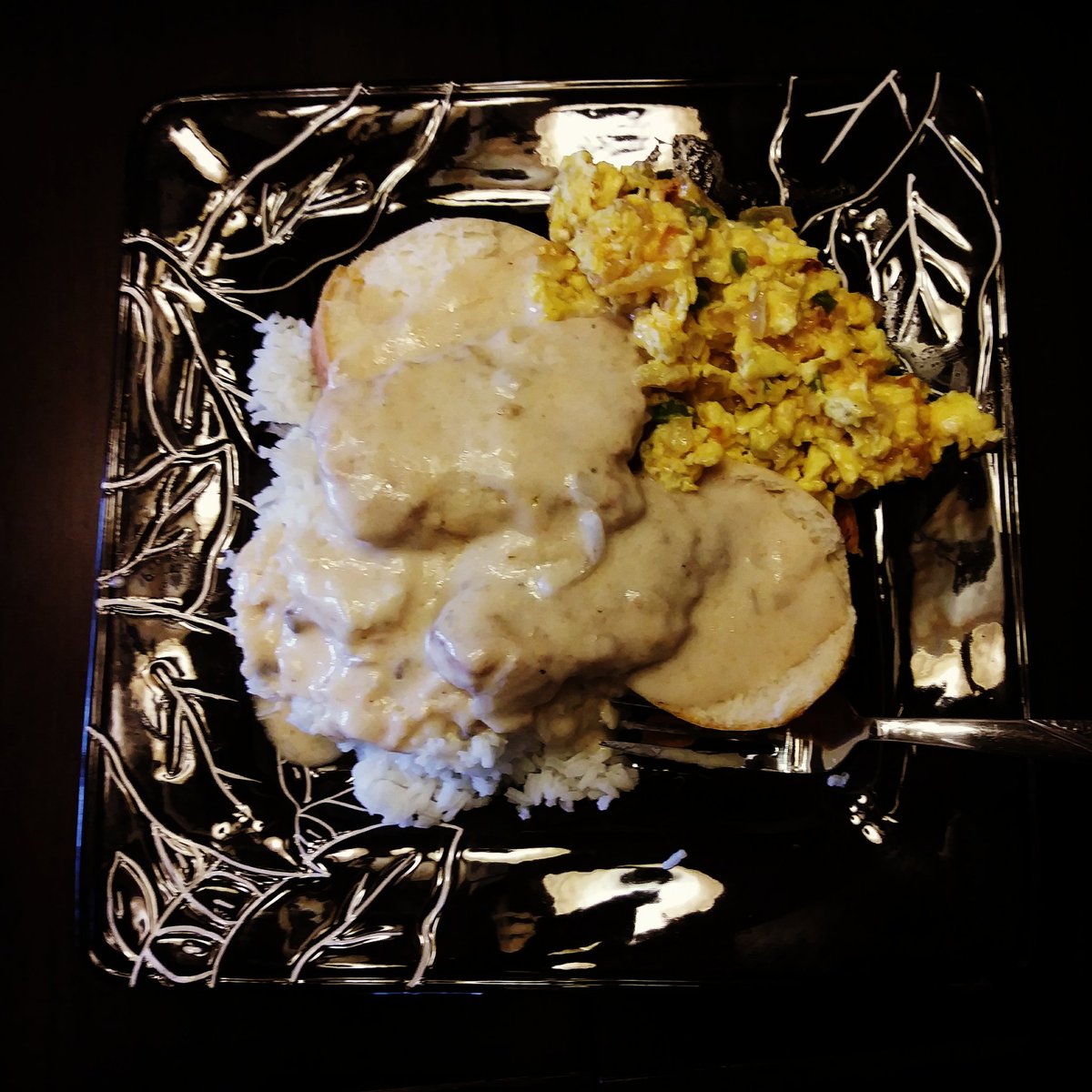 Glam_Qu33n's tweet photo. Breakfast is served! I call it Parrish Place fine dining๐ #imageiseverything #myfamily #theycook #southernboymeetscitygirl https://t.co/p6sCluX0RK