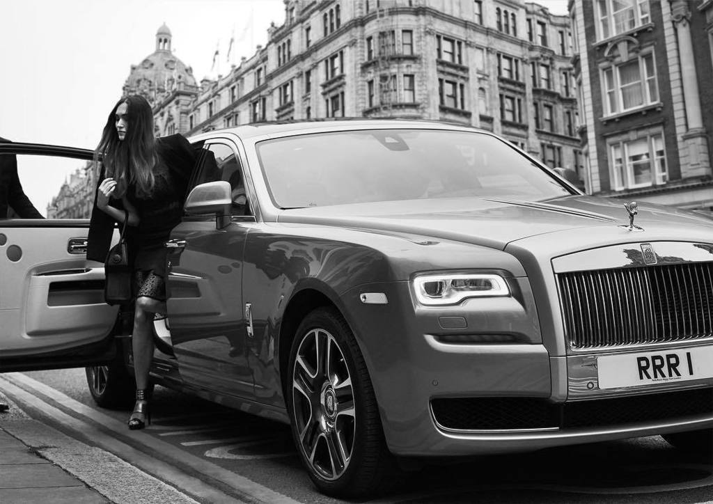 Gyunel_Official's tweet photo. when #couture meets engineering excellence, presented by #gyunel and #rollsroyce https://t.co/a6oGrh0SHz
