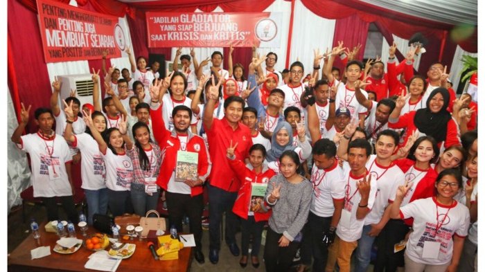 tetapahok3's tweet photo. Kaderisasi Ormas Sayap PDIP, TARUNA MERAH PUTIH Pimpinan Maruarar Sirait, siap Menangkan BADJA.
#AtapBadja
https://t.co/Ps37GBgjKb https://t.co/CCHyr32Ev7
