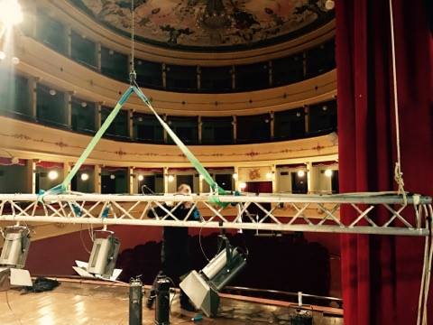 Qui non si batte mai la fiacca!
Si continua a provare la Carmen di G. Bizet che chiuderà la stagione lirica al Teatro Valle <a href="/Chiaravalle/">Luca Chiaravalle</a>!