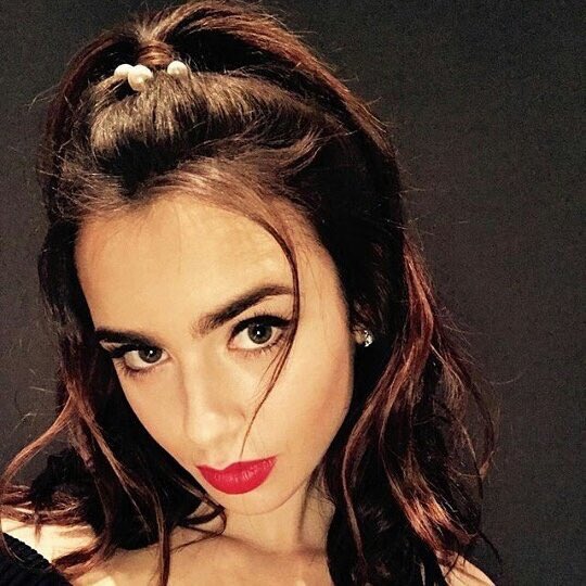 Happy bday to the queen lily collins 