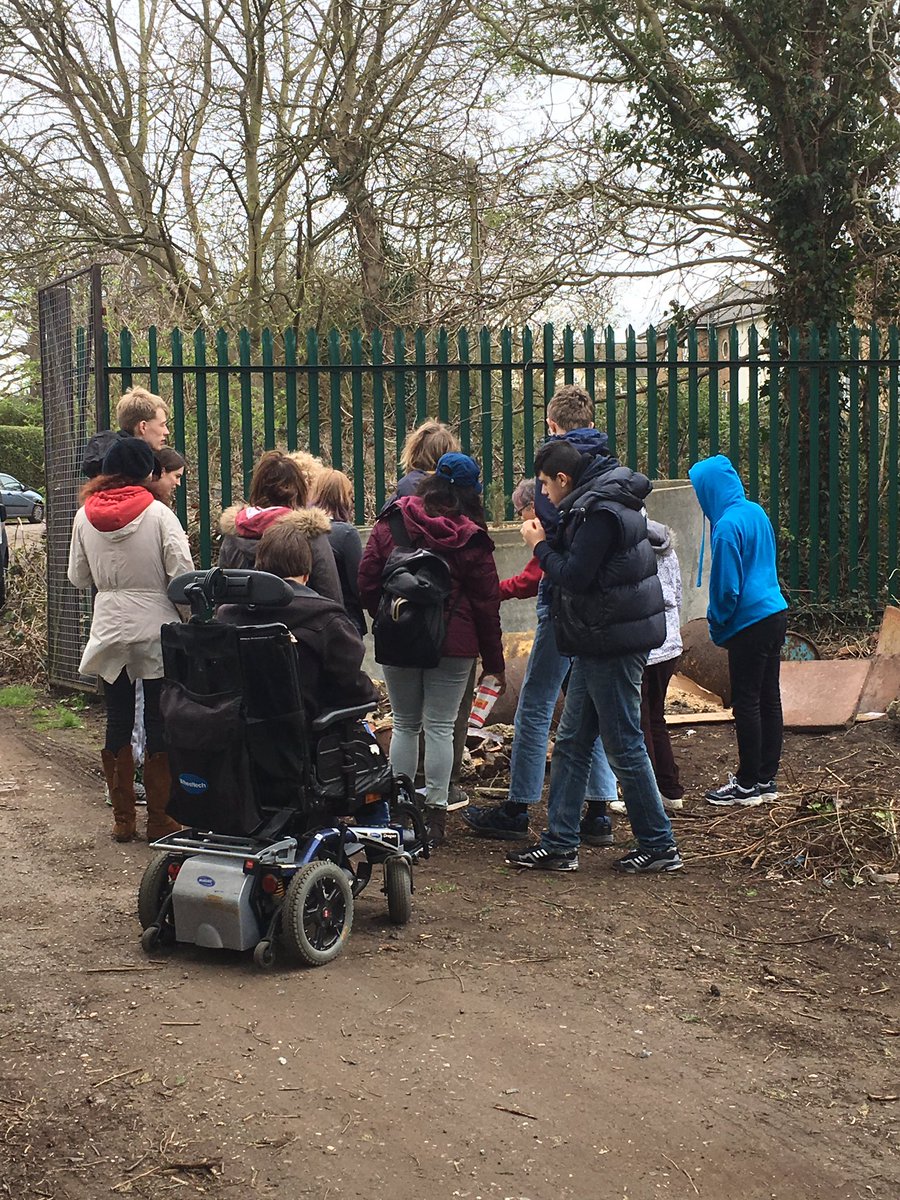 Anyone for drystone walling! #YPS @ETrustRichmond <a href="/RBKingston/">Kingston Council</a>
