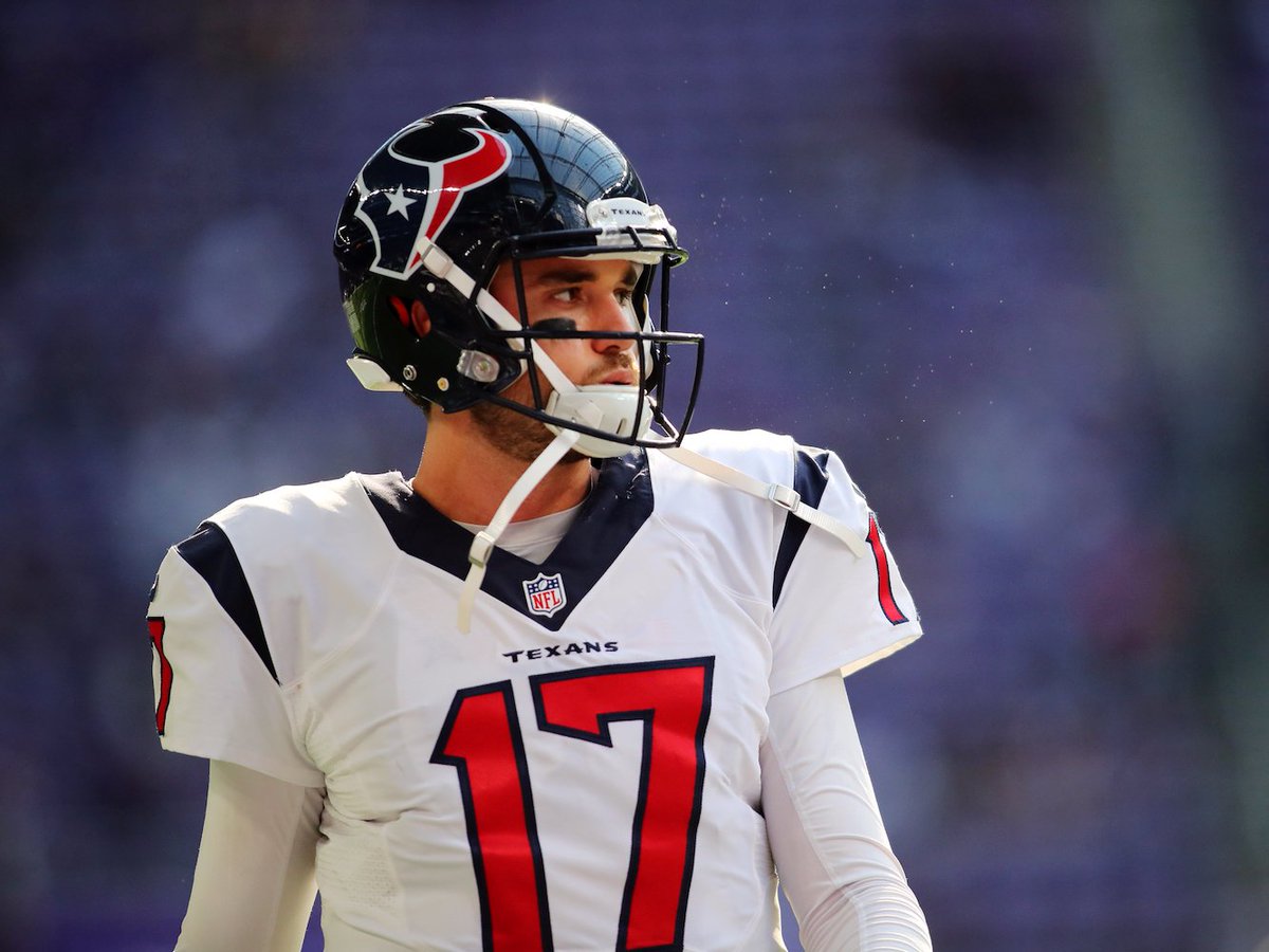 DeliciaWitherow's tweet image. Brock Osweiler went from a prized $72 million quarterback to a contract nobody wants in 12 months

read.bi/2nyLHqt