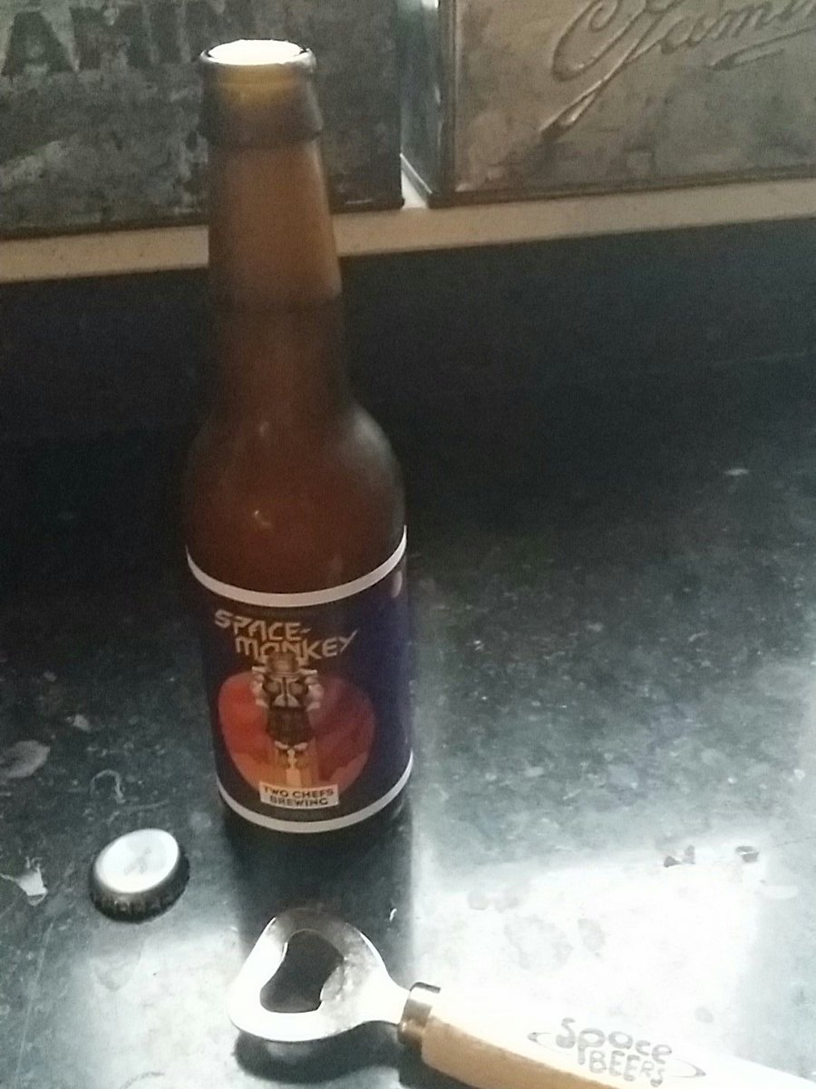 EdmundTimm's tweet photo. Enjoying a great space beer #thesecretlab #martijnboomsma https://t.co/Ns5wWeQaMw