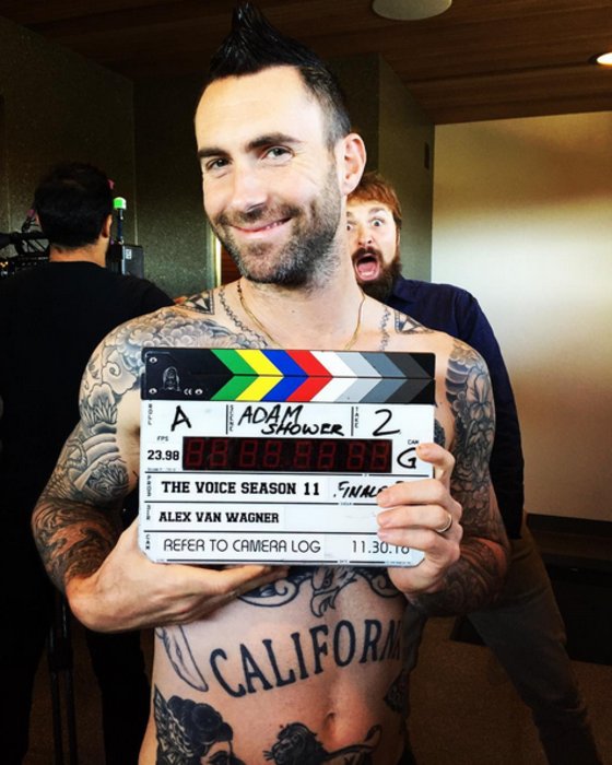 HAPPY BDAY, ADAM! Veja os momentos mais loucos de Adam Levine nas redes sociais! -->  