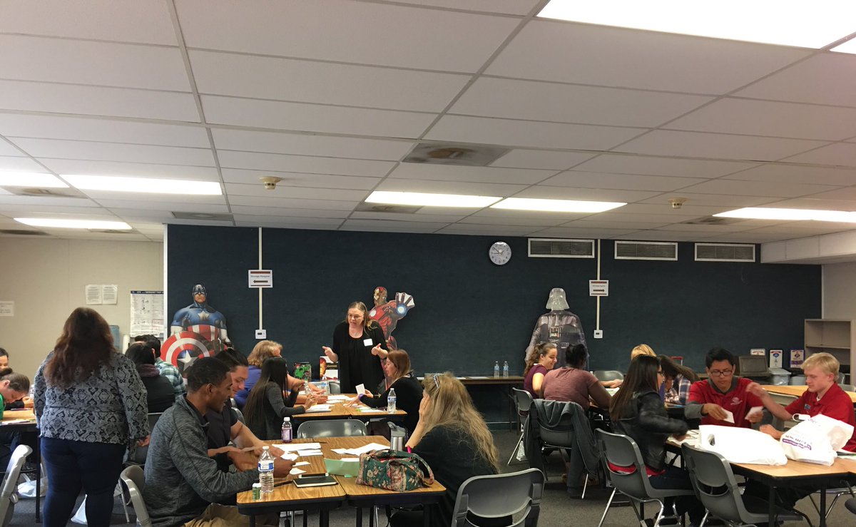 ExL_SDCOE's tweet photo. @readsuperpower hosting the popular Match-em Card Games for Math workshop! Keeping the "M" in STEM a CAPITAL letter! #STEMpower2017 https://t.co/vdOmH2AtJo