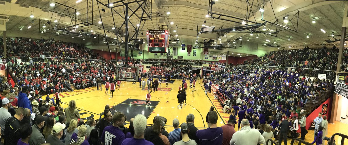 BHMSDnews's tweet photo. The crowd is even bigger for game #2 of the @IHSAA1 Huntington North HS Semi-State! https://t.co/NcOkie6Mym