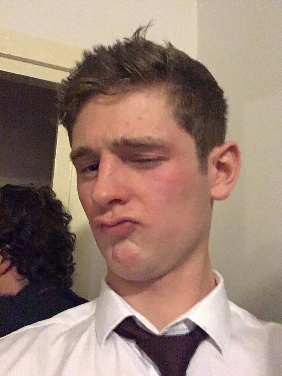 StrathCanoeClub's tweet photo. Someone gimme a kiss #succfest17 https://t.co/EhrGtvE0TD