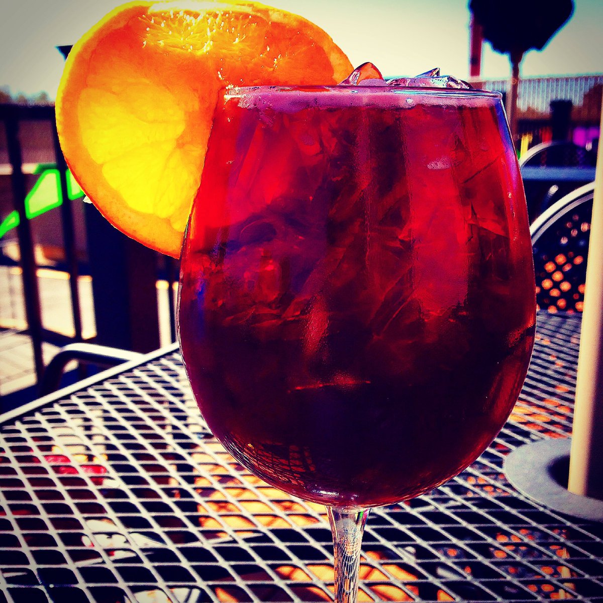 RedFoxCellars's tweet photo. #SpringBreak in 3...2...🍷#DrinkLocal https://t.co/dEOVrxWB9R