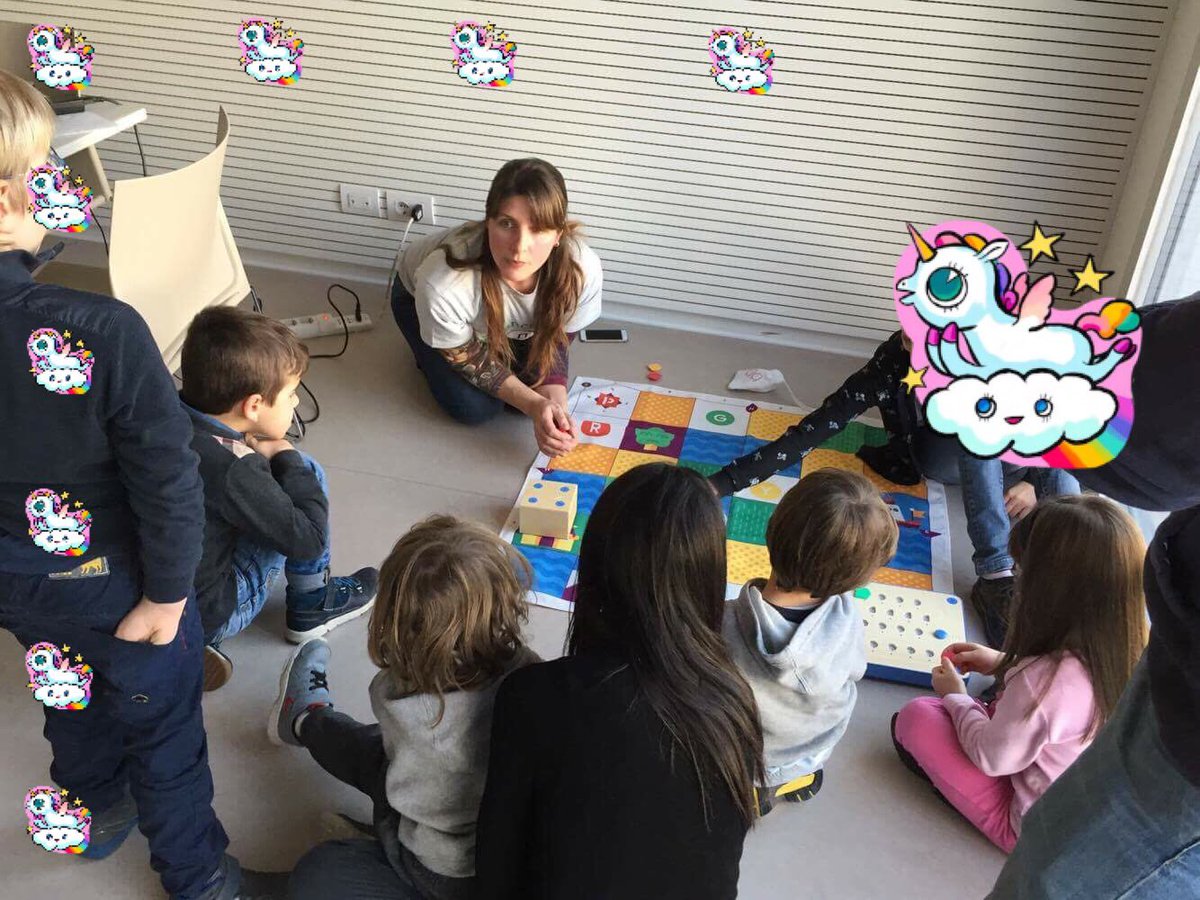 CoderdojoZerob's tweet image. #cubetto #divertimentoassicurato #coderdojozerobranco #roboticaeducativa