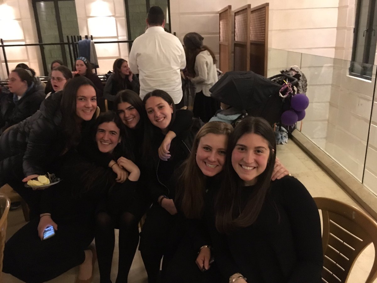 CampHASC's tweet photo. Amazing night of good friends, Torah & song in honor of #TeamHASC Jerusalem https://t.co/3kzAwdeFcO