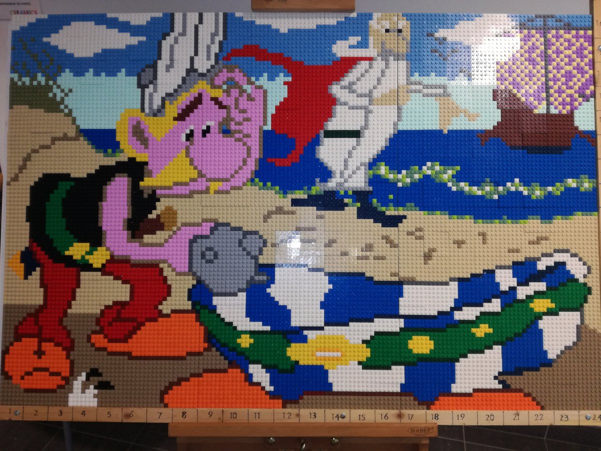 Première mosaique réalisé aujourd'hui, venez construire et découvrir une nouvelle fresque demain....