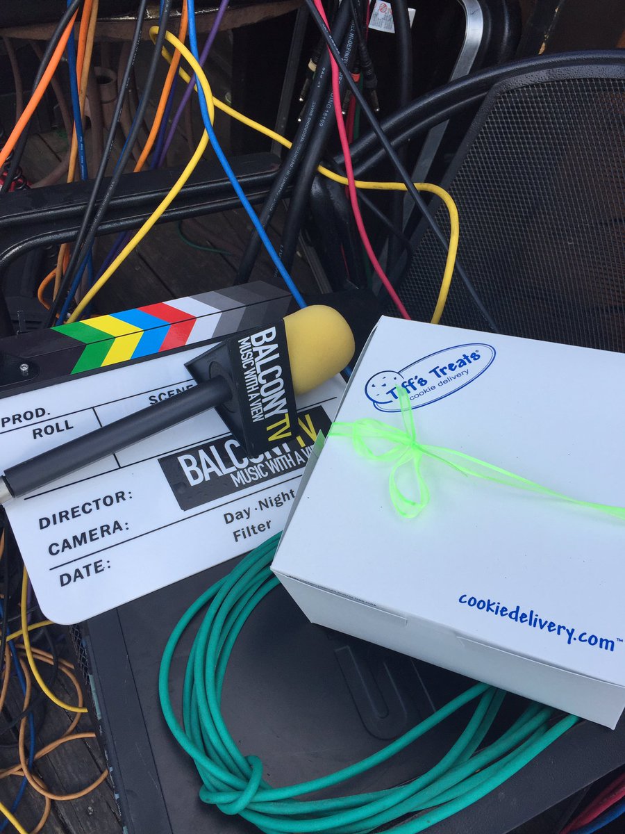 Thanks to <a href="/tiffstreats/">Tiff's Treats</a> for feeding us #warmcookies today! Yum! #cookiedelivery cookiedelivery.com #Balconytv