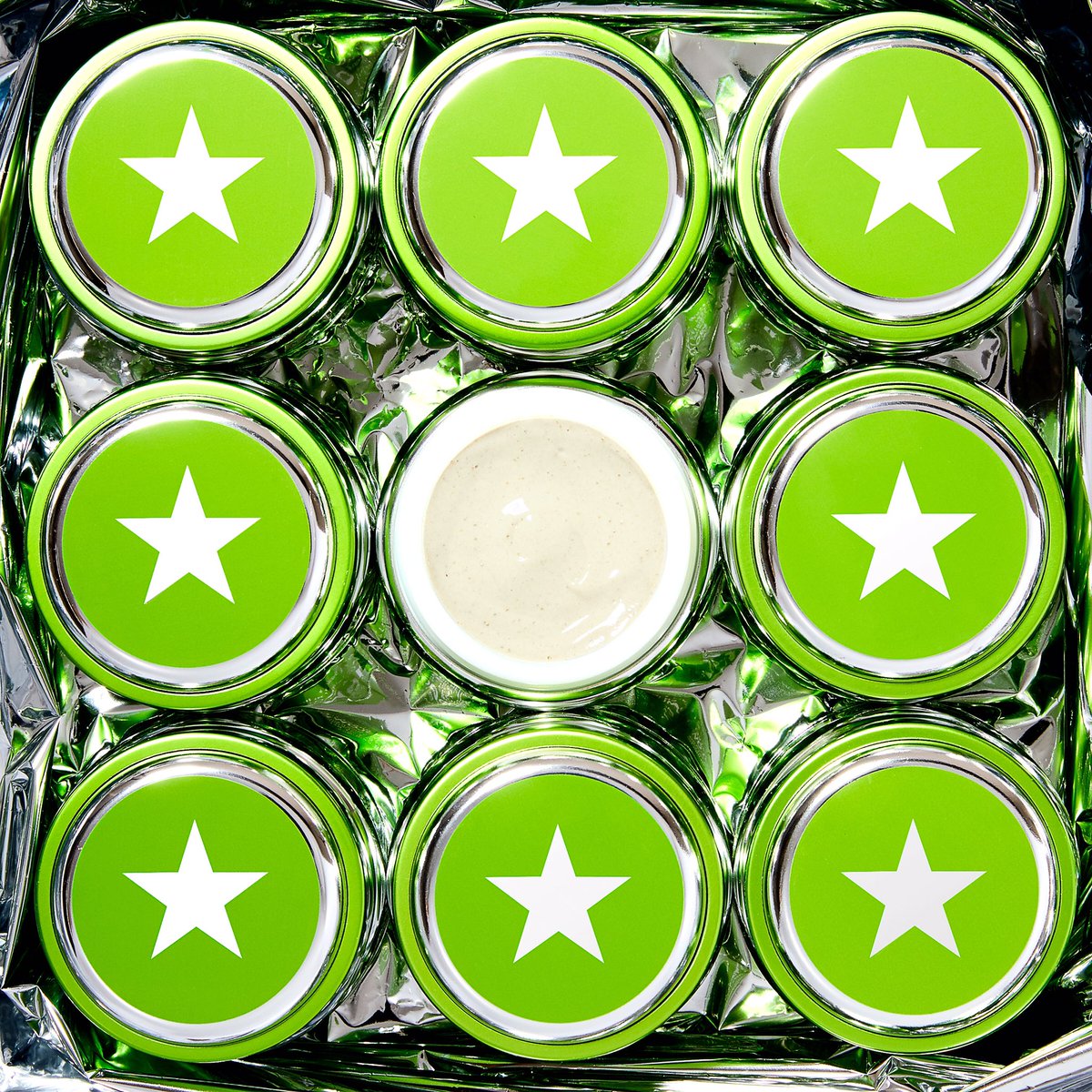 glamglow's tweet photo. Need a St. Patrick's Day detox? Stay clean and green with #POWERMUD to renew and nourish your skin.
Shop: https://t.co/euNCnKE9dh
#HELLOSEXY https://t.co/xKflcIOpCu