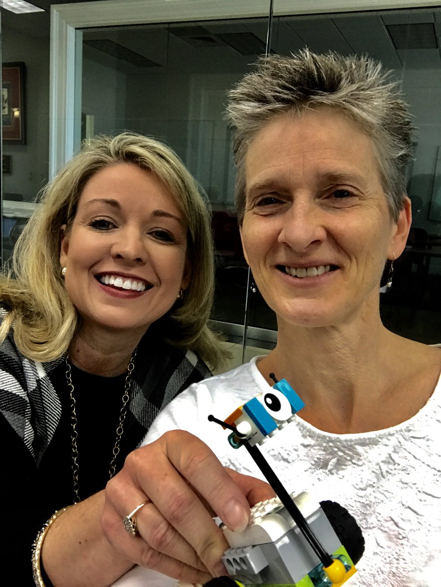 BanksTech's tweet photo. Learning how to use the WeDo robots in the elementary curriculum today! @LEGOEDUCATION @lcpsnc @techypirate14 #iLCPSDLS #BanksBEST https://t.co/QSNipfzqMO