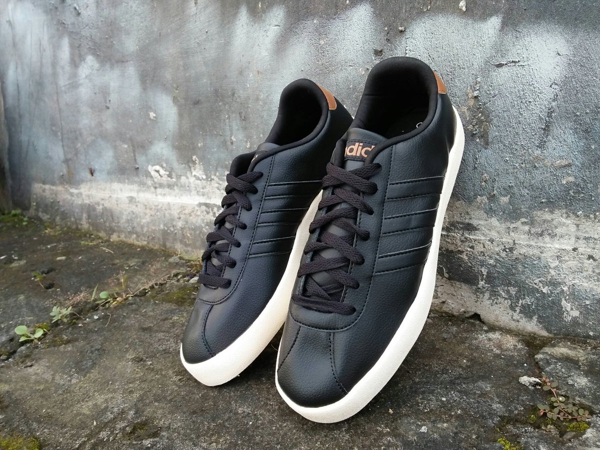 adidas vl court black leather