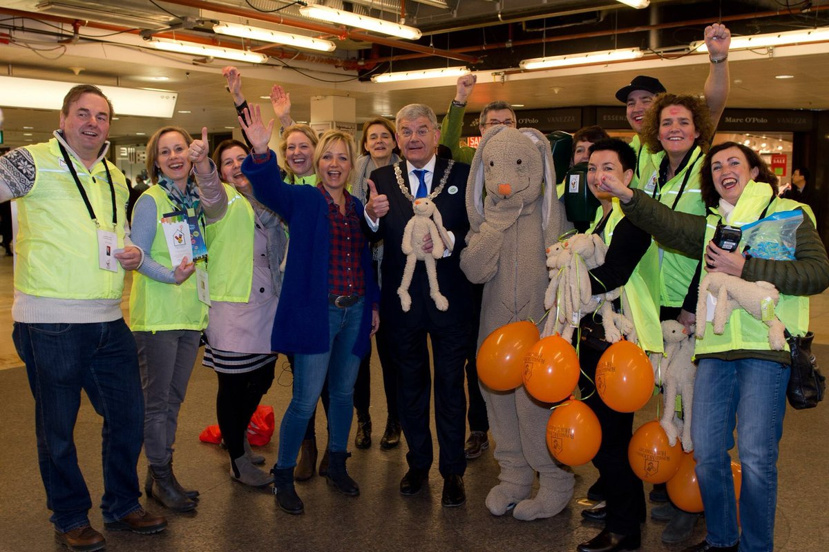 Bijzondere dag op @HoogCatharijne_  €1827,68 nachtzoentjes opgehaald #trots #samensterk dank❣