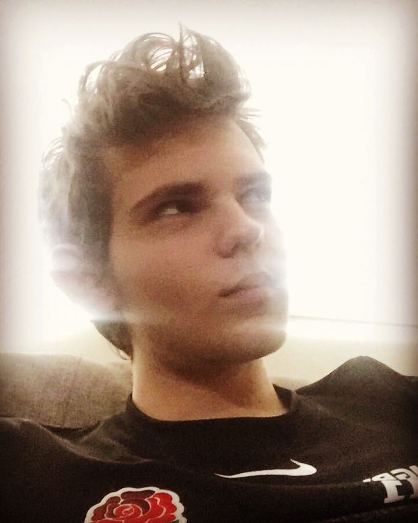 RobbieKay_'s tweet photo. #backlit https://t.co/7NjOvdtEz0 https://t.co/eCKHNezU5l