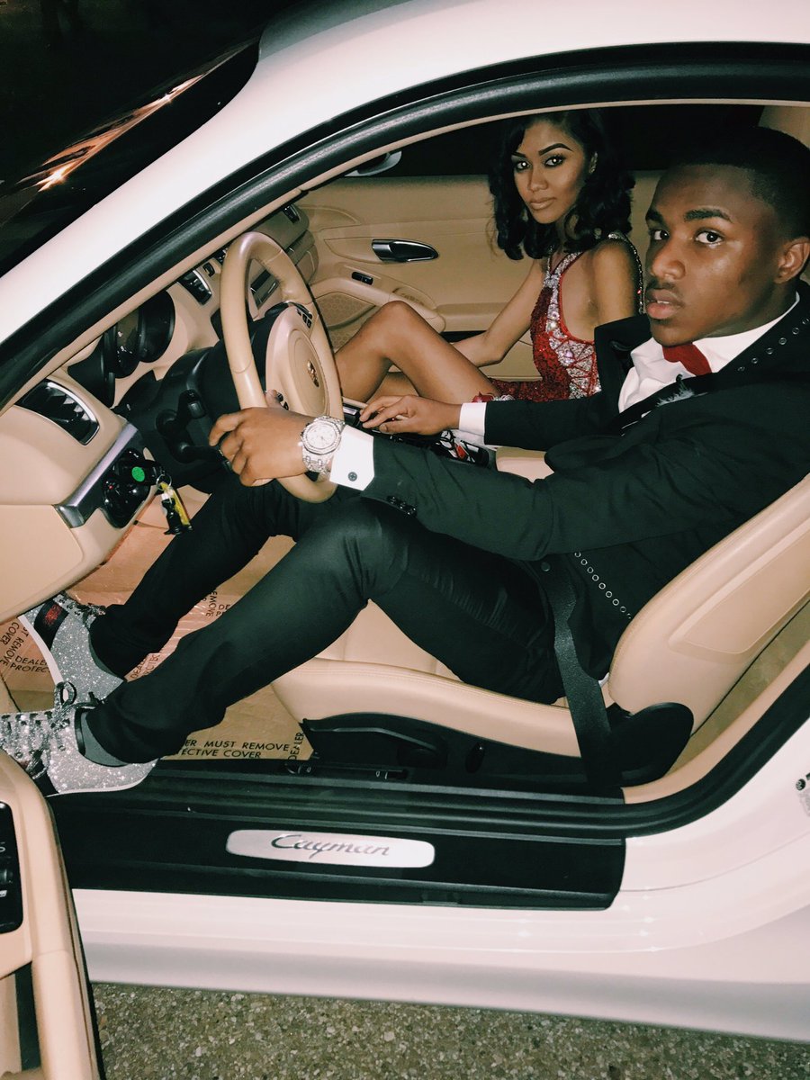 Sadeja's tweet photo. Slay per usual ✨ #hisprom https://t.co/yAAkyTimOV