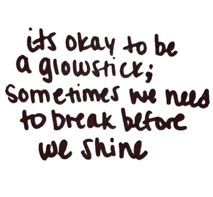 DJTracyYoung's tweet photo. This is AWESOME!! #glowstick #ferosh #namaste #wordstoliveby #tracyyoungremix #dancefloorwisdom #peaceloveandmusic #danceculture https://t.co/q93OyOWwhl
