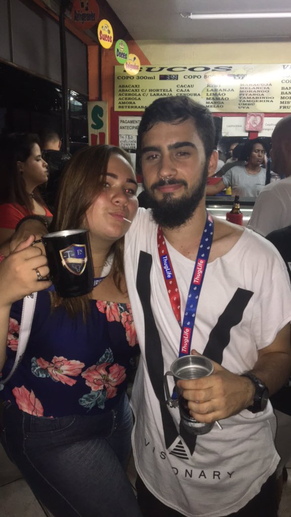 natassiaalmeida's tweet photo. A atletica mais foda de Caxias !!!! 💙🖤 🍺🍻 #VemPraManada #Bufaloucos #calourando #calouradapte #OTerrorMoraEmCaxias https://t.co/7o3aTfKOin