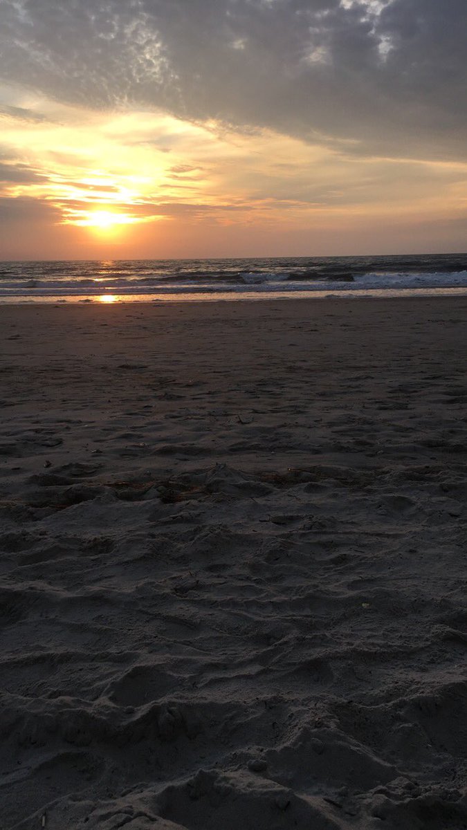 LlayyLow's tweet photo. Every morning I'm tryna wake up to this 😩🌤 https://t.co/rW9mYtTK9v