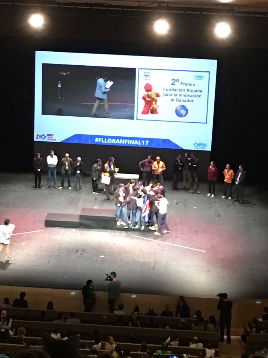 Jaume_Gazquez's tweet photo. Felicidades @ypsilon_viaro_ #beypsilon #FLLGRANFINAL17 St Louis os espera de nuevo!!!! https://t.co/87vKpsg5NG