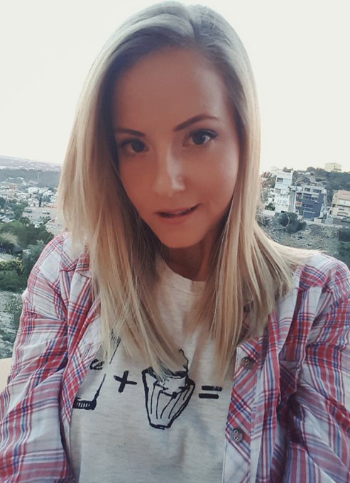 #Sundown #LongDay #Kissestoeverybody 💋💋💋 https://t.co/0TY8o9goh2<a href="/tag/sundown"class="tags">#Sundown</a><a href="/tag/longday"class="tags">#LongDay</a><a href="/tag/kissestoeverybody"class="tags">#Kissestoeverybody</a>