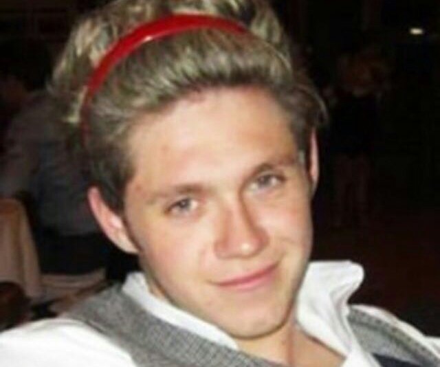 tiagoooaraujo's tweet image. ESTÃO TENTANDO NOS DERRUBAR, MAS ESQUECERAM QUE COBRA RASTEJA 

ACORDEM DIRECTS 
#OneDirection #YouKnowYouLoveThem @radiodisney