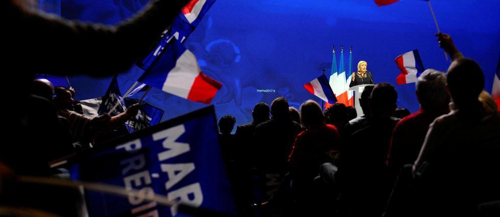 LePoint's tweet photo. À Metz, "Marine plutôt que Fillon" https://t.co/v8GGam212J https://t.co/9xVWlGCCtH