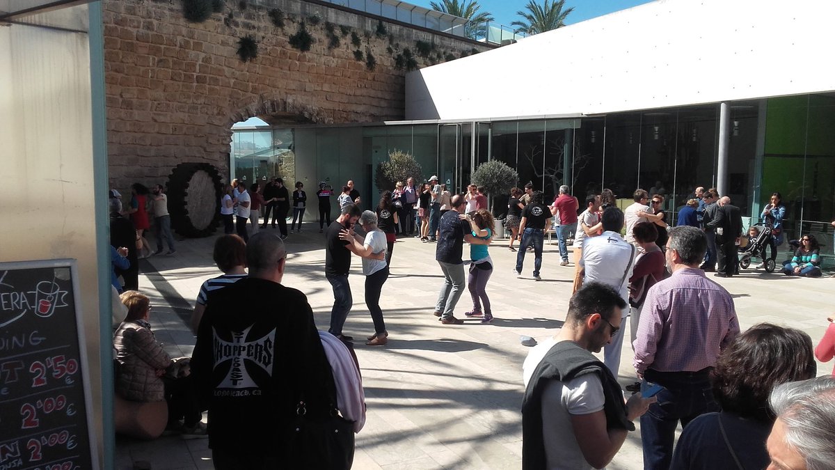 En una paraula #vermuswing 
Gràcies a tots!! Un dia inoblidable!