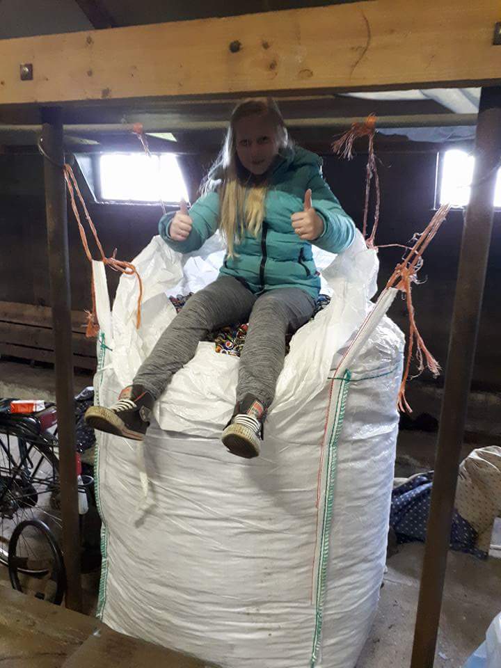 Zo tara heeft der eerst 500 kg doppen bij elkaar gespaard voor kika en gaat nog lekker door super trots op tara