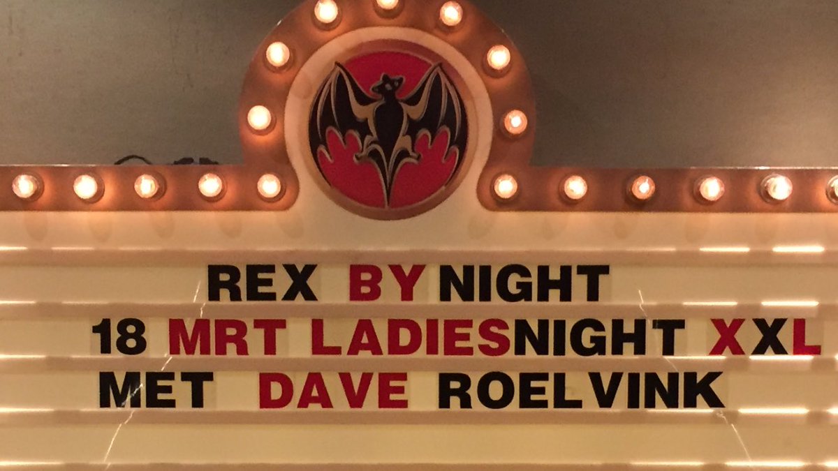 Blaasvaak's tweet photo. #heliumballonnen bij @REX_HILVERSUM #ladiesnight met #daveroelvink https://t.co/eltUxAQIRX