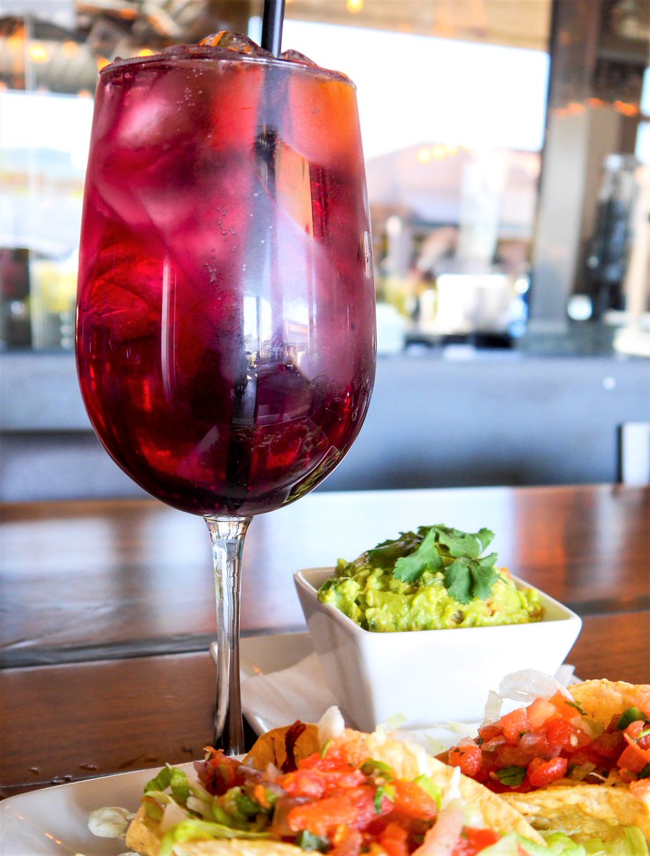We think #happyhour should happen every day...so it does for us! 🍴 3-7pm or 10-2am | #Mexx32 #azeats