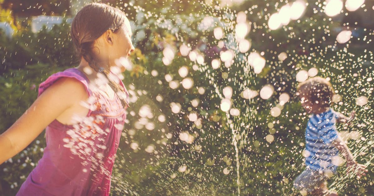 Reflexiona sobre el trabajo de los #padres y #madres y su papel como educadores: bit.ly/2mIIjWp vía <a href="/Psicojen/">Jennifer Delgado</a>