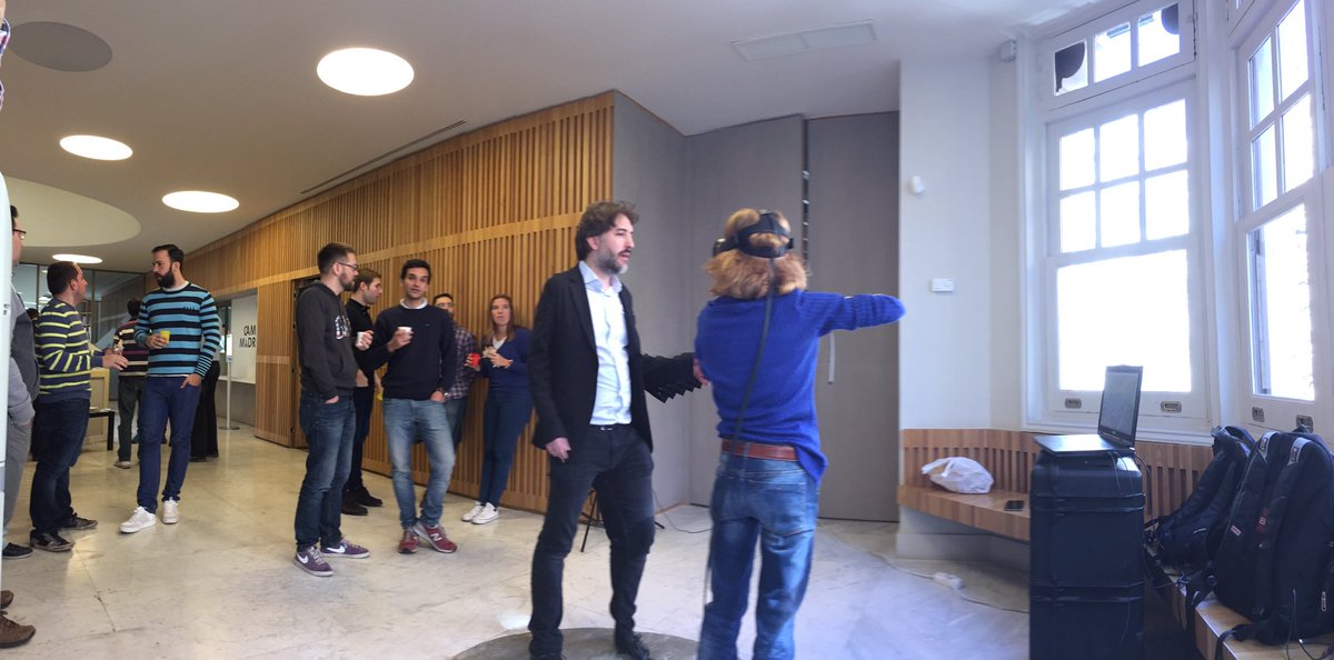 Pablo_WB's tweet photo. Hoy en master #CivilBIM en @caminosmadrid @visualtechlab nos ha enseñado la potencia #VR #AR en #infraestructuras @CivilandBIM @HoloLens https://t.co/GAjzqYgY5r